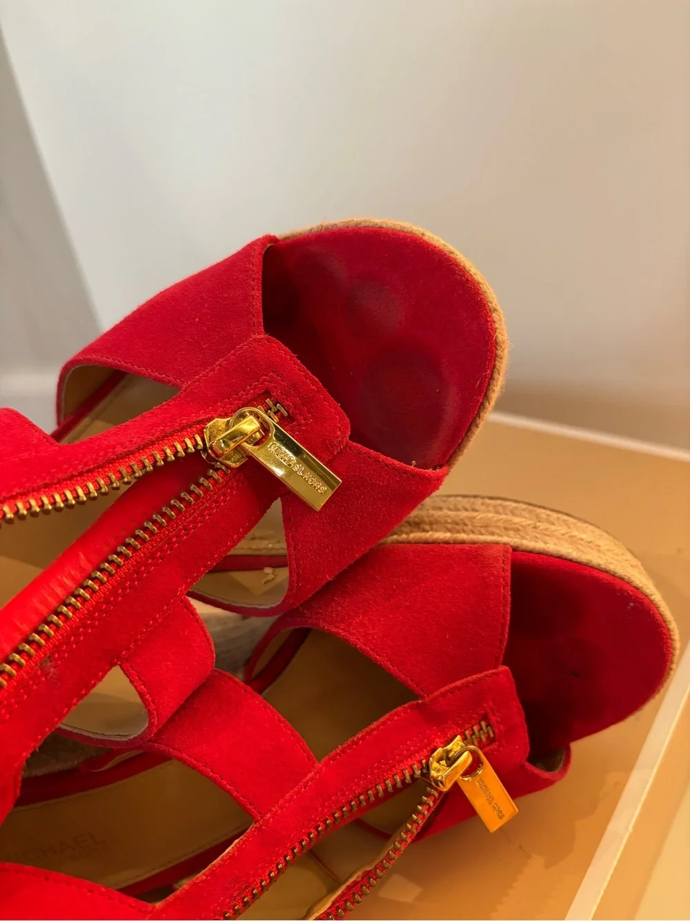Michael Kors Damita Wedge suede in coral, 7M